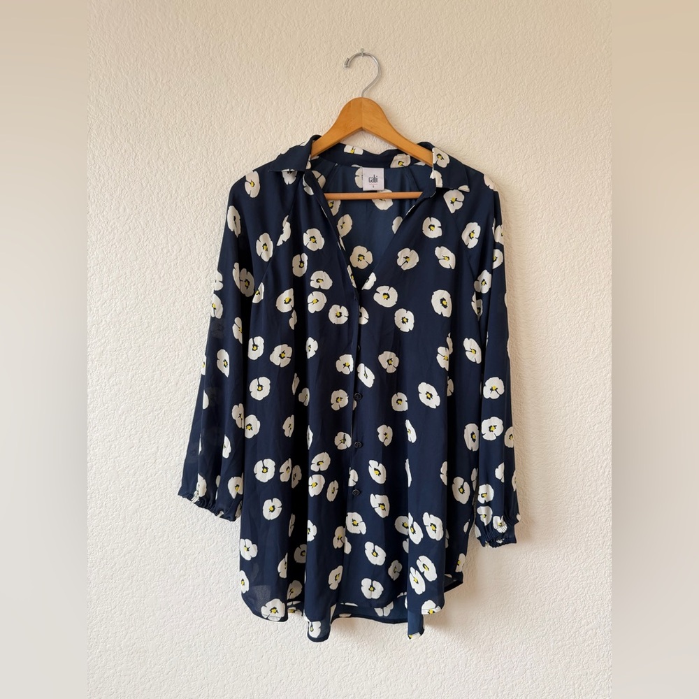 CAbi Women’s Navy Floral Blouse Size S GUC